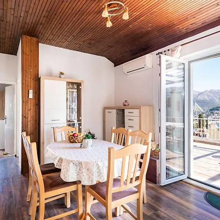Dorica - Two Bedroom With Terrace Apartment *