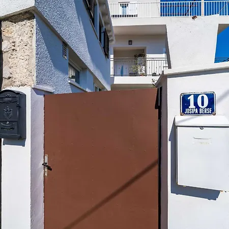 Dorica - Two Bedroom With Terrace Appartamento *