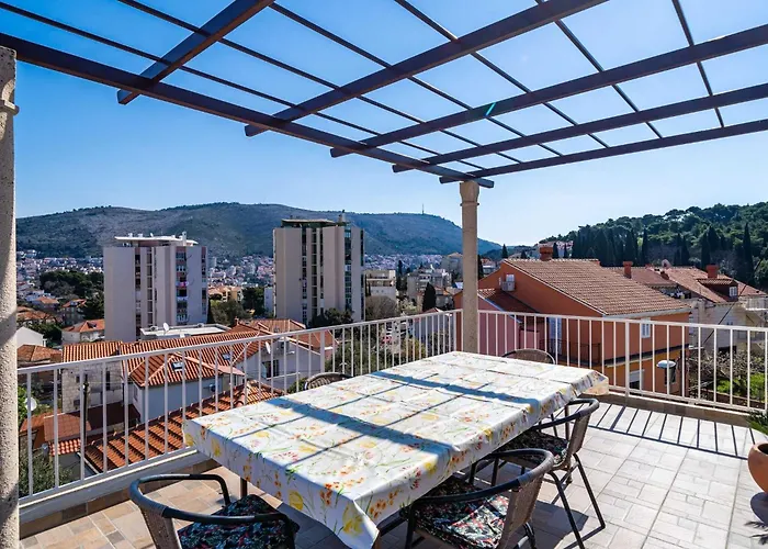 Dorica - Two Bedroom With Terrace Apartament