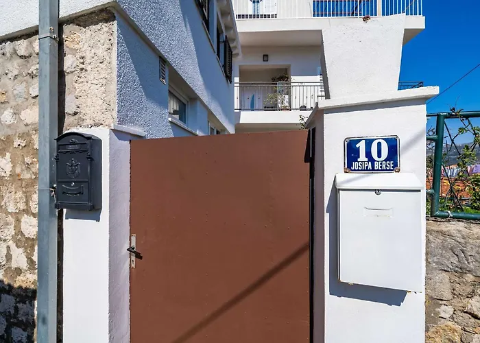 Dorica - Two Bedroom With Terrace Apartman *